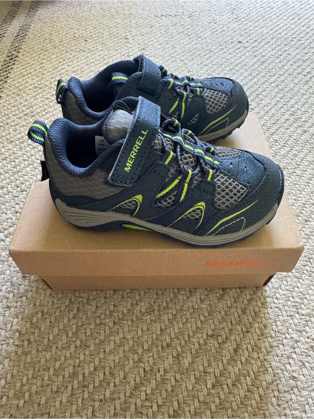 NEW Merrell Kids Trail Shoes - 8W (Toddler) Navy with Lime - Picture 2 of 4